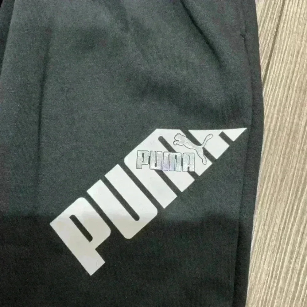 Girls Puma Sweatpants Size XLarge Black Holographic - Picture 2 of 4